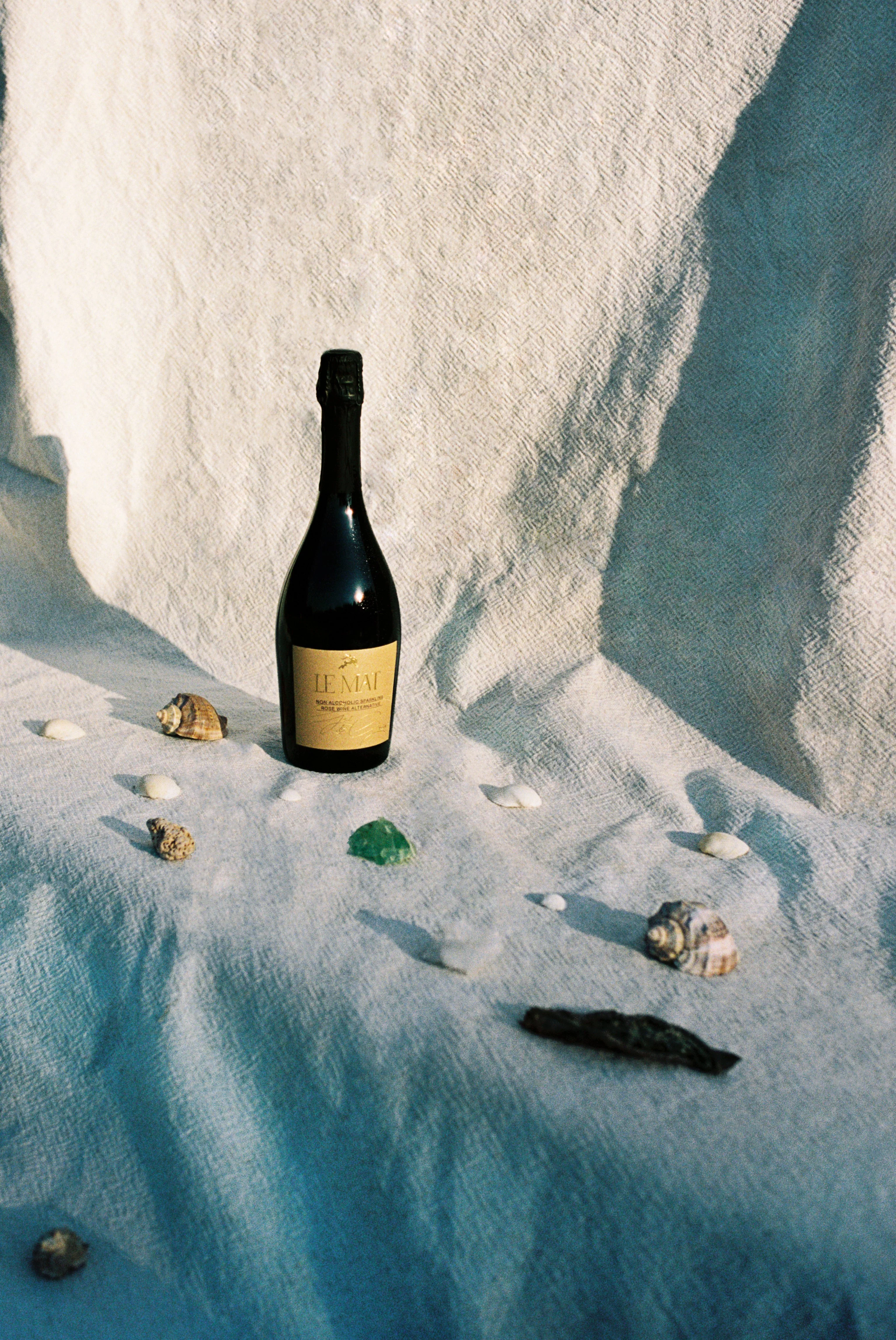 Le Mat Grit & Grace Non-Alcoholic Rose Sparkling Wine Alternative 750ml - Image 7