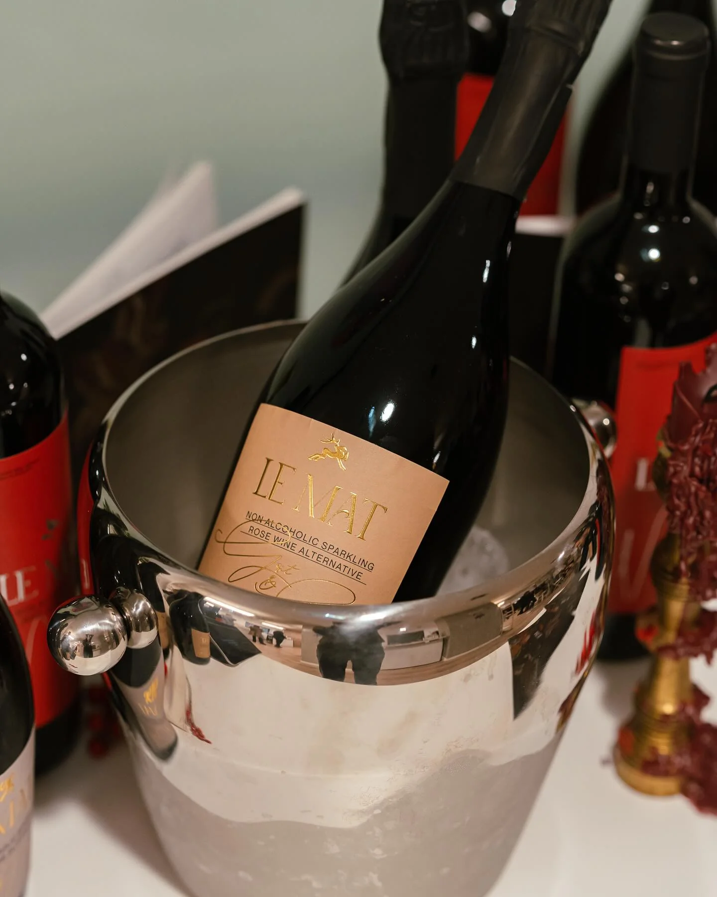 Le Mat Grit & Grace Non-Alcoholic Rose Sparkling Wine Alternative 750ml - Image 9